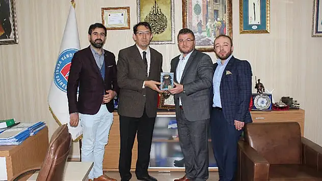 Harameyn Fotoğraf Sergisi Ramazan Ayı boyunca Selçuklu Kongre Merkezi'nde