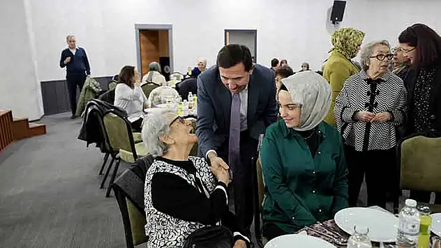 Hasan Kılca, Alzheımer yaşam merkezi sakinleri ve aileleri ile iftarda buluştu