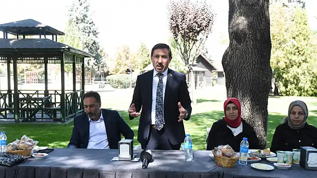 Hasan Kılca ve Mustafa Hakan Özer, Karatay Belediyesinin kadın çalışanlarıyla bir araya geldi 