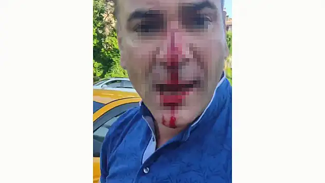 Hasarlı kaza sonrası baba- oğul, diğer sürücüyü darbetti