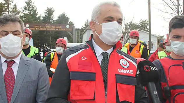 Hasta ziyaretine gitti, 42 kişiye virüs bulaştırdı