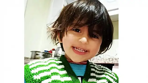 Hastanede fenalaşan 4 yaşındaki Hamza kalp krizinden hayatını kaybetti
