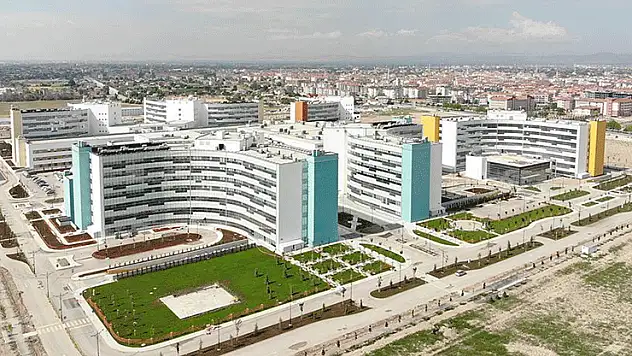 Hastanelerde mesai saatleri değişti