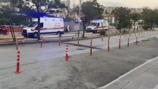 Hastanenin elektrik panolarında yangın çıktı hastalar tahliye edildi