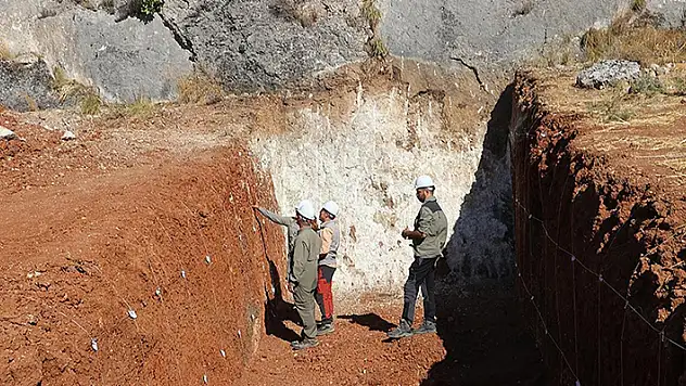 Hatay'da 6 Şubat depremlerinin Ölü Deniz Fay Zonu'na etkisi inceleniyor
