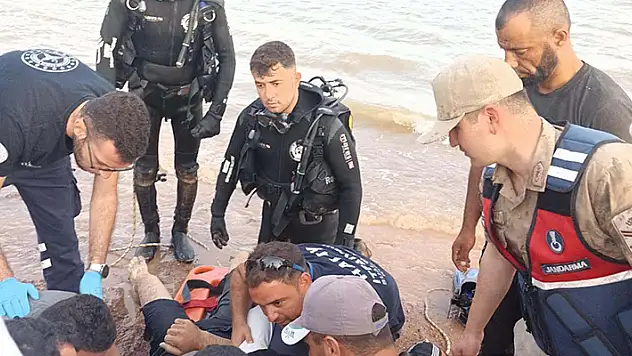 Hatay'da baraj gölüne giren yabancı uyruklu boğuldu
