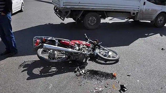 Hatay'da motosiklet kamyonete çarptı: 1 ölü