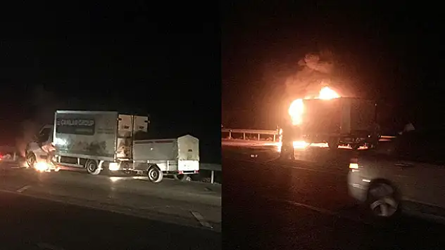 Hatay'da tekstil yükü kamyonet alevlere teslim oldu