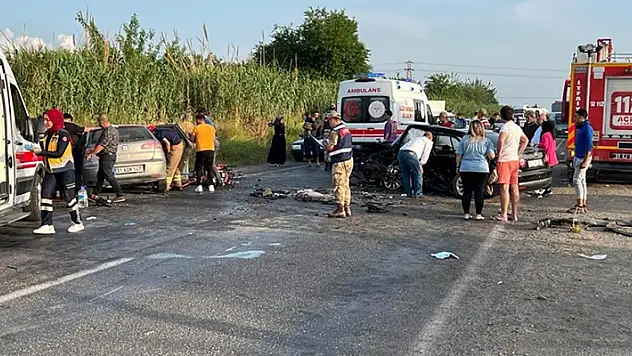 Hatay'da trafik kazası: 2 ölü, 4 yaralı
