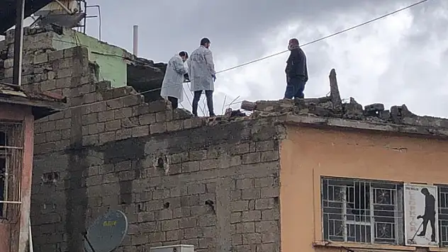 Hatay'da yıkılan duvarın altından 286. günde ceset çıktı
