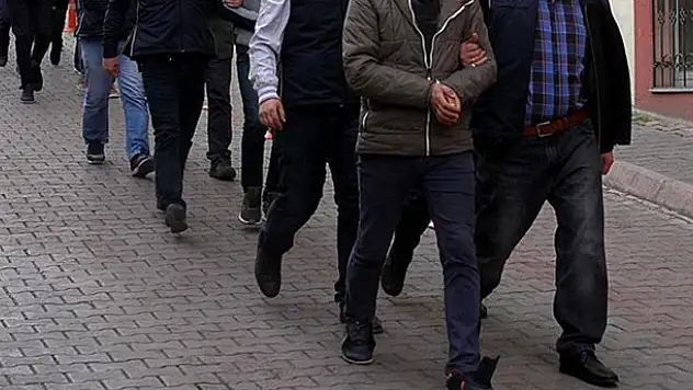 Hava Kuvvetlerinde dev FETÖ operasyonu