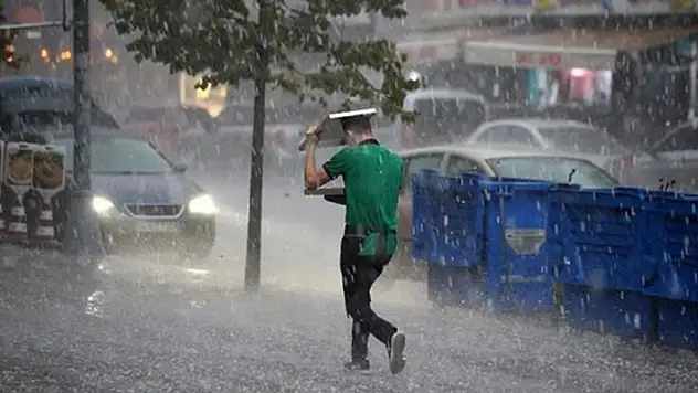 Hava sıcaklıkları düşüyor! Konya, Karaman ile Niğde için dolu ve sel uyarısı yapıldı