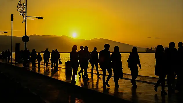 Hava sıcaklıkları mevsim normallerinin 6-10 derece üzerine çıkacak
