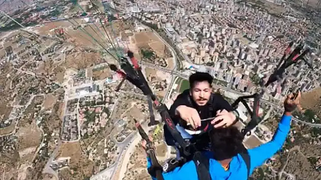 Havada, karada ve suda tıraş yapabilen sıra dışı berber