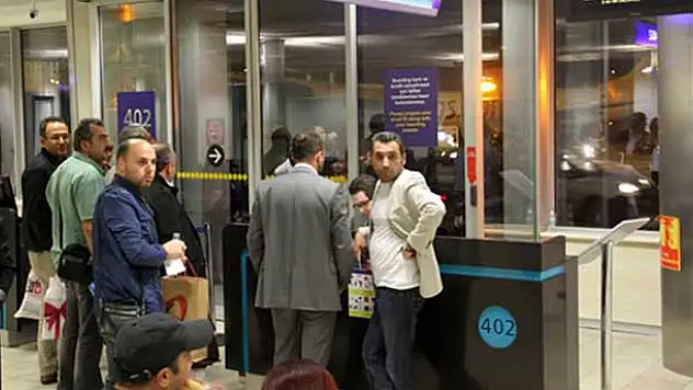 Havalimanında rötar kavgası