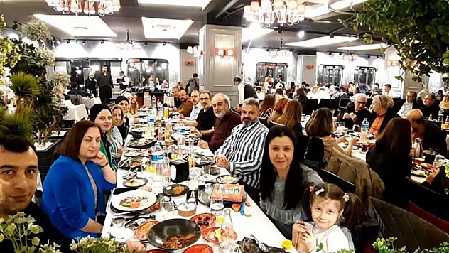 Hayırseverler iftarda buluştu

