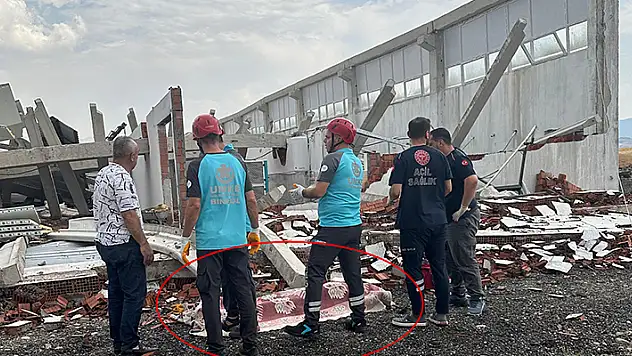 Hayvan çiftliği inşaatında çökme: 1 işçi öldü, 1 işçi yaralı
