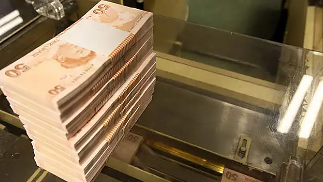 Hazine 3,2 milyar lira borçlandı