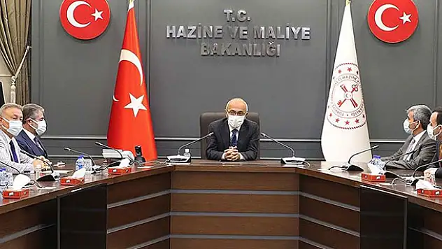 Hazine ve Maliye Bakanı Elvan: 2020 yılında büyümenin yüzde 0,3 olmasını bekliyoruz