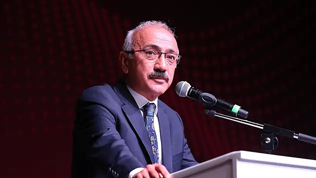 Hazine ve Maliye Bakanı Elvan: 2021 için yüzde 8'in üzerinde bir büyüme bekliyoruz
