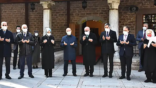 Hazreti Mevlana'nın 747. Vuslat Yıl Dönümü Uluslararası Anma Törenleri Konya'da başladı