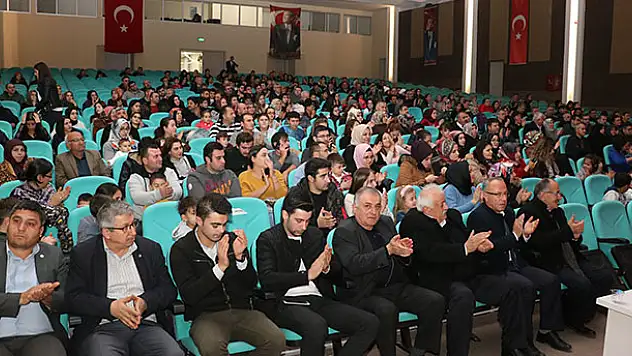 Hazreti Mevlana şiirlerle anıldı