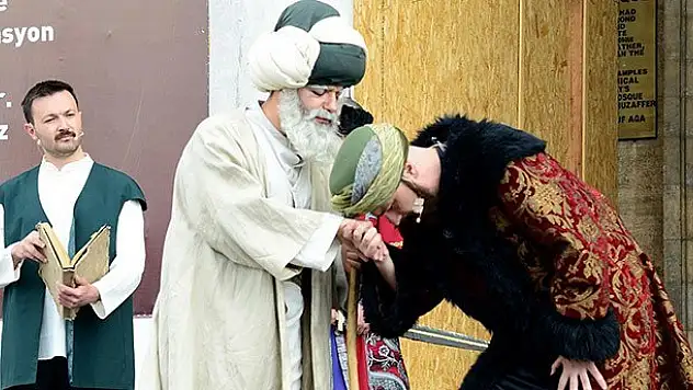 Hazreti Mevlana ve ailesine temsili karşılama