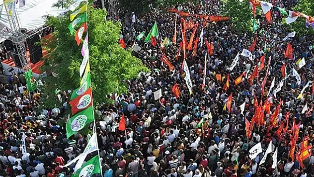 HDP Diyarbakır mitinginde patlama