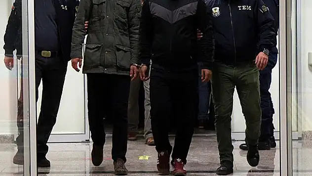 HDP İzmir İl Başkanı Cavit Uğur gözaltında