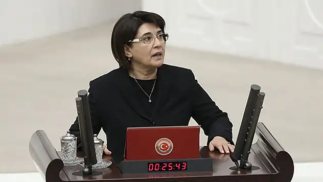 HDP'li Leyla Zana gözaltına alındı!
