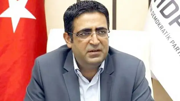 HDP'li vekil PKK'ya tek laf edemedi!