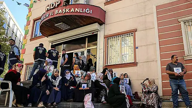HDP PKK'nın kayıt bürosu gibi çalışmış