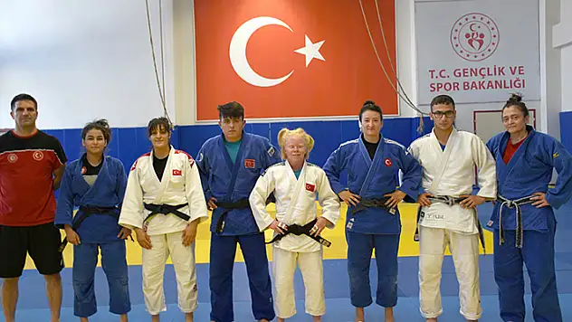 Hedefimiz en az 3 altın 