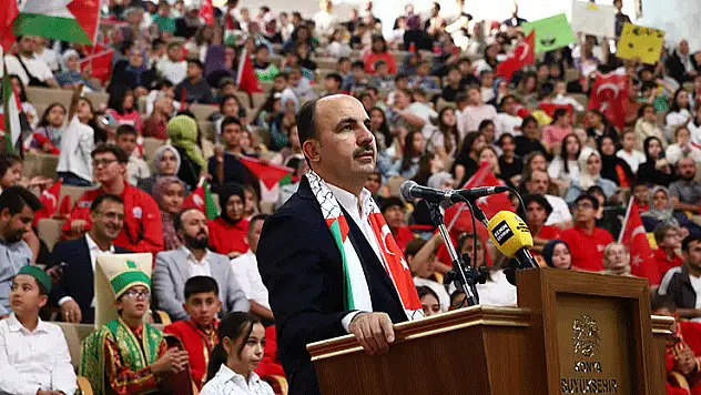 'Her daim hakikatin yanında, zalimin karşısında olun'