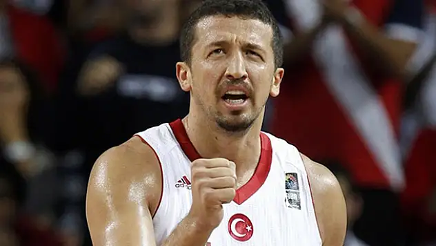 Hidayet Türkoğlu Basketbola Veda Etti