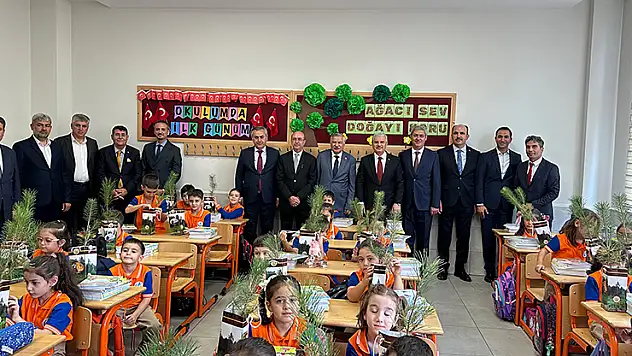 Hikmet şehri Konya'da geleceğin teminatları yetişiyor