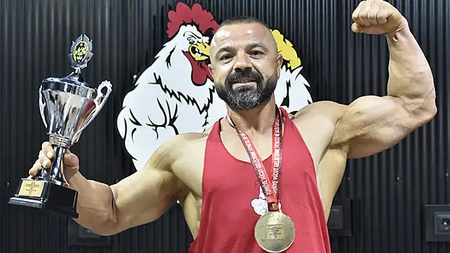 Hiperaktif olduğu için başladığı spor hayatında Türkiye'yi temsil edecek

