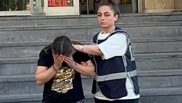 Hırsızlıktan 54 yıl hapisle aranan kadın hükümlü yakalandı
