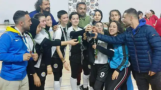 Hisar Gençlik, Hokey 1. Lig'e çıktı 
