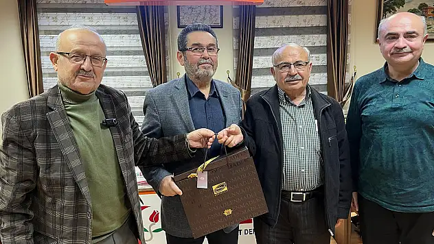 HİSDER'de 'Dünya Merkezinin Kadim Kavimleri' konuşuldu