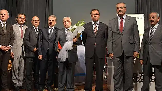 Hız. Mevlana'nın 808. Doğum Yılı Kutlanıyor