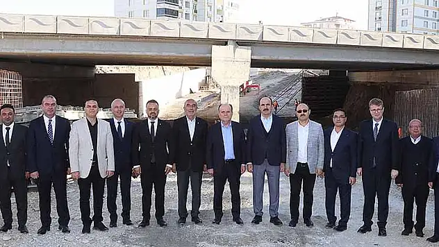 Hızlı tren çalışmalarını yerinde incelediler