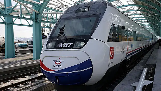 Hızlı trene zam geldi! Konya- İstanbul arası 337 liraya çıktı
