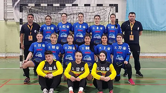 Hoca Ahmet Yesevi yine yenildi 
