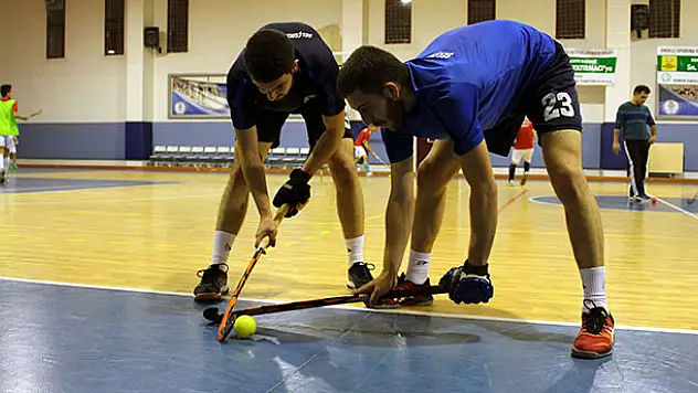 Hokey tutkunu kardeşler aynı takımda buluştu