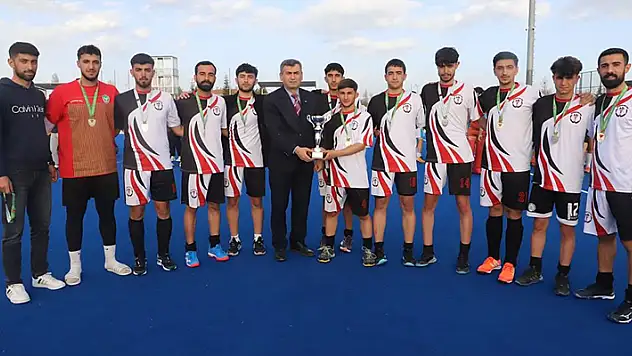 Hokeyde Konya İl Karması şampiyon 