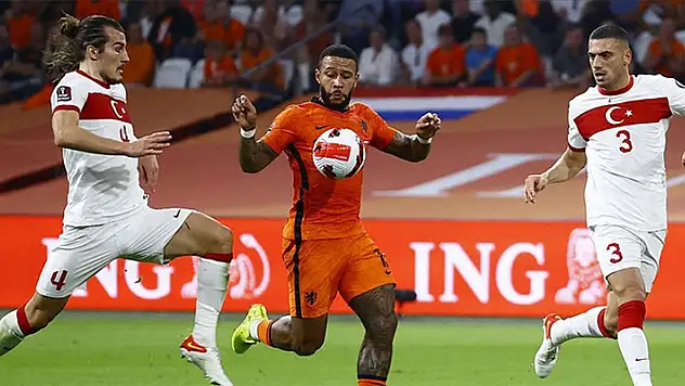 Hollanda'da kabus gecesi: A Milliler 6-1 yenildi