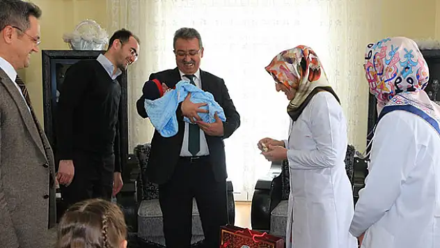 Hoş geldin bebek projesi mutluluğa ortak oluyor