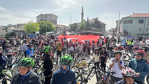 Huğlu'da 'Pedalla genç kal' bisiklet turu düzenlendi
