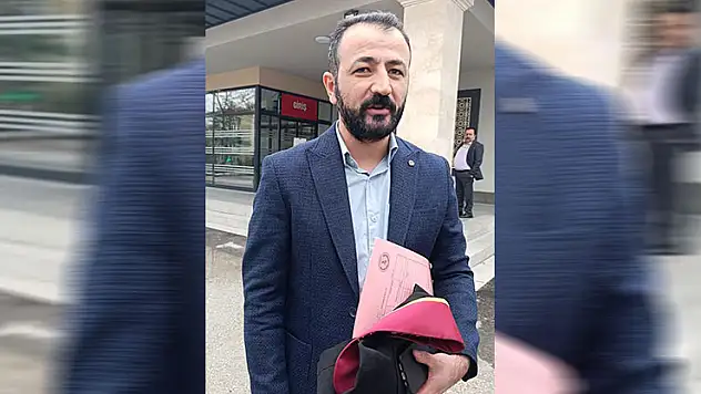 Hukukçu Belediye Başkanı 'suç uydurma ve iftira' suçlarından hakim karşısına çıktı